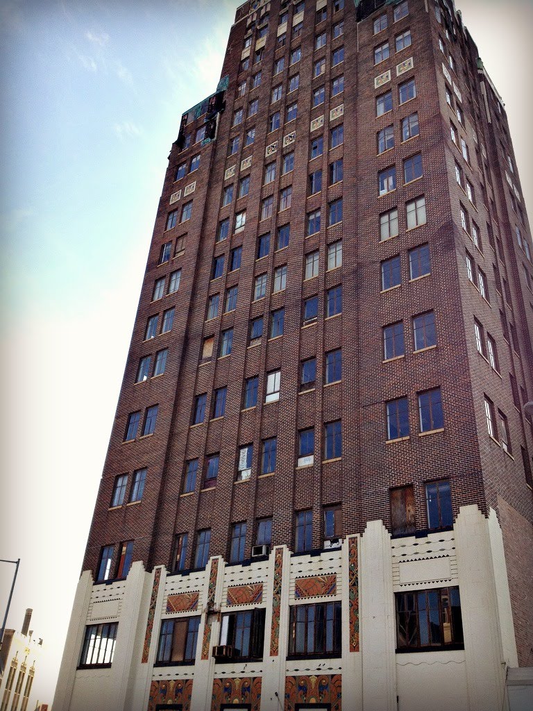 Threefoot Building Greater Mississippi Life Building Finished in 1939 Meridian Mississippi, Меридиан