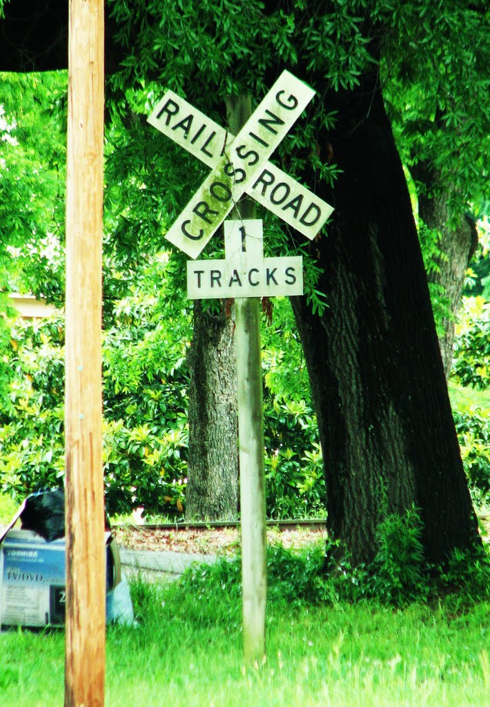 1 Tracks?, Нью-Олбани