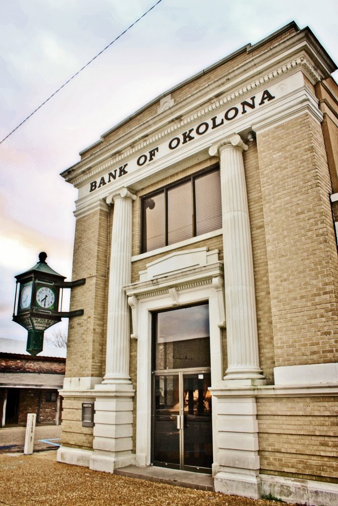 Bank of Okolona - ca.1900, Околона