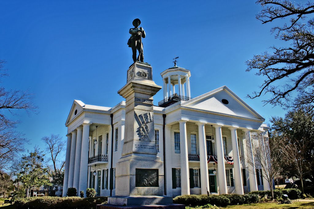 Hinds County Courthouse - Built 1857 - Raymond, MS, Плантерсвилл