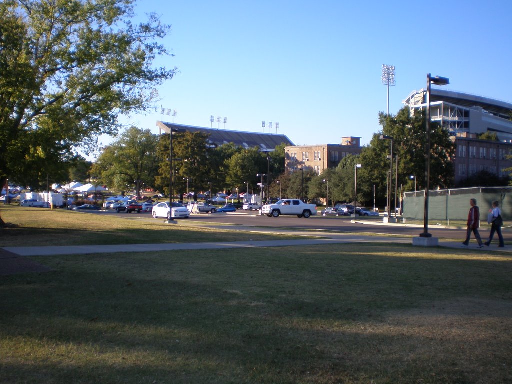 Scott Field, Старквилл