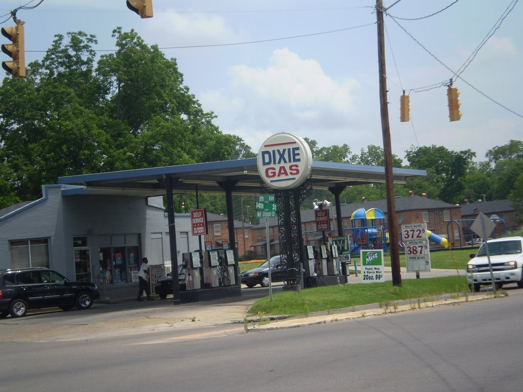 Dixie gas station, Хикори