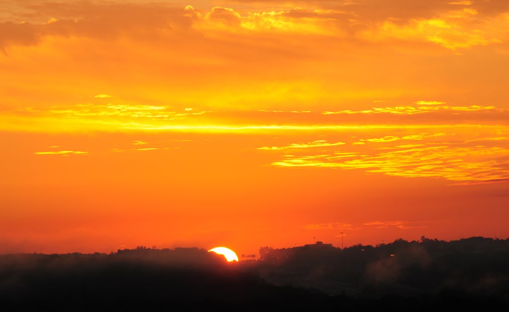 sunrise over I44, Дес Перес
