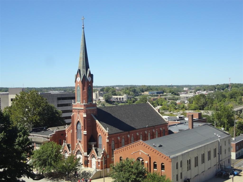 St Peter Catholic Church from inside Missouri State Capitol, Jefferson City, MO, Джефферсон-Сити