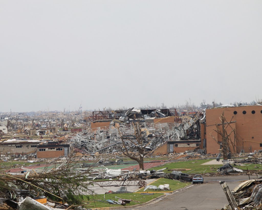 Joplin High School After May 22, 2011 Tornados, Джоплин