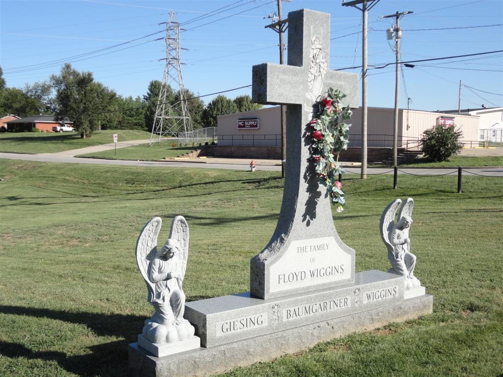 angels on headstone, Riverview Cemetery, Jefferson City, MO, Диксон