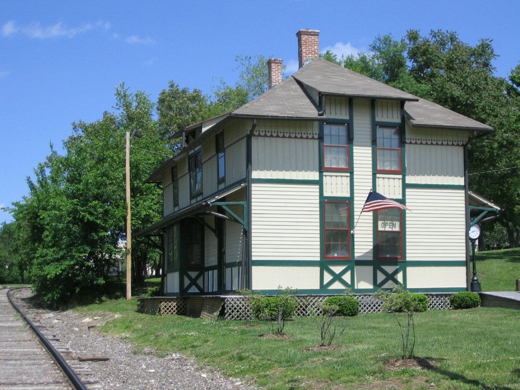 1879 Chicago & Alton Depot -- after restoration - 2002 [Independence, MO, USA], Индепенденс