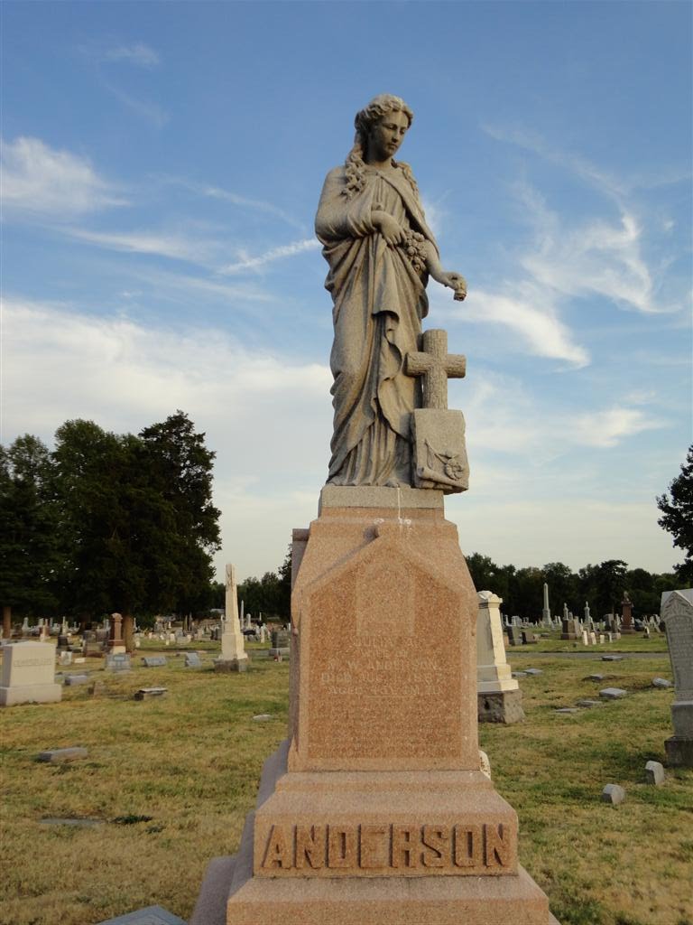 Woman atop gravestone, life-size, Woodlawn Cemetery, Independence, MO, Индепенденс