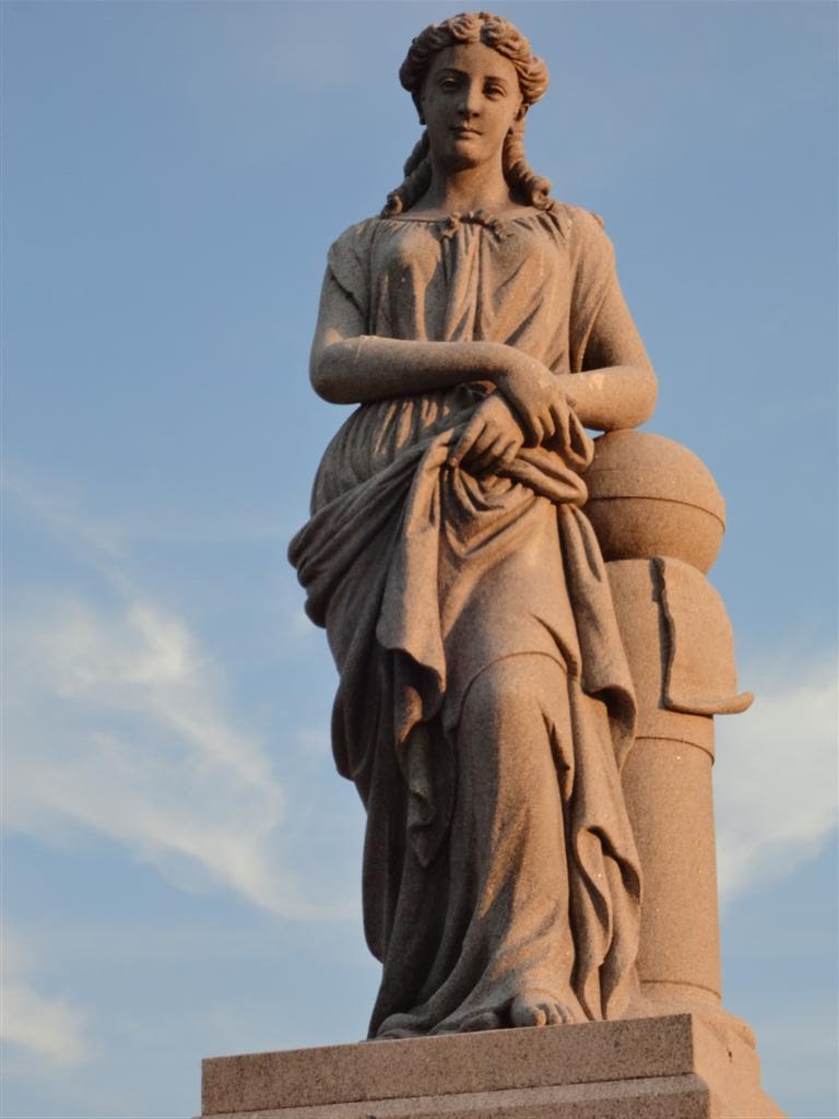 woman atop gravestone, life-size, Woodlawn Cemetery, Independence, MO, Индепенденс
