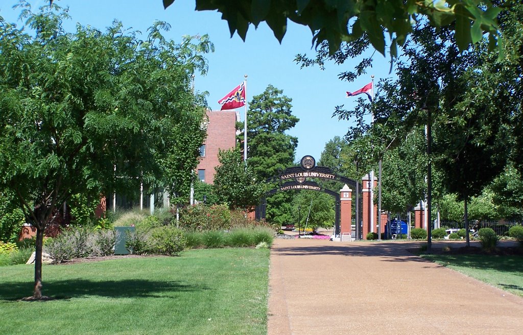 Campus Gates, Saint Louis University, July 2007, Нортвудс