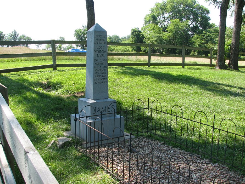 Jesse James marker, Олбани (Генри Кантри)