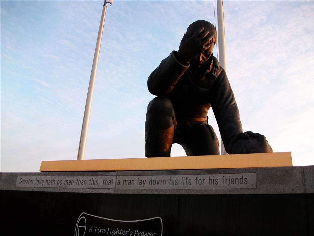 Fire fighters Memorial of Missouri, larger than life bronze, Kingdom City,MO, Пилот Кноб