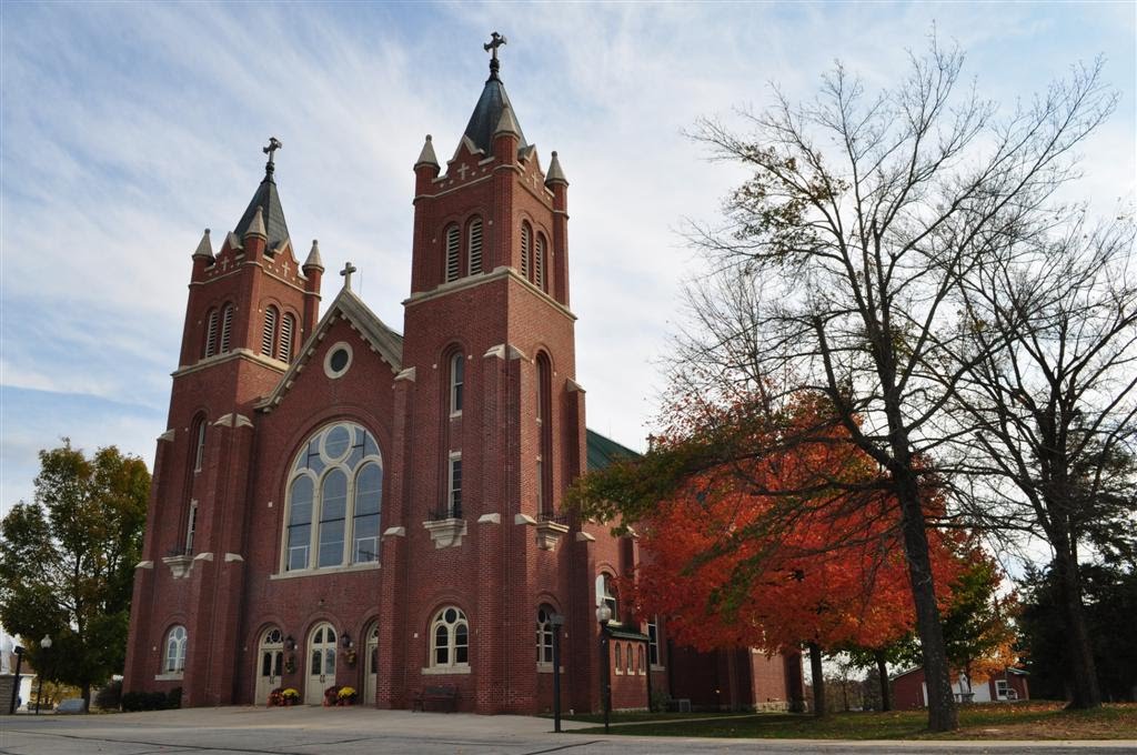 Holy Family Catholic Church, Freeburg, MO, Пин Лавн