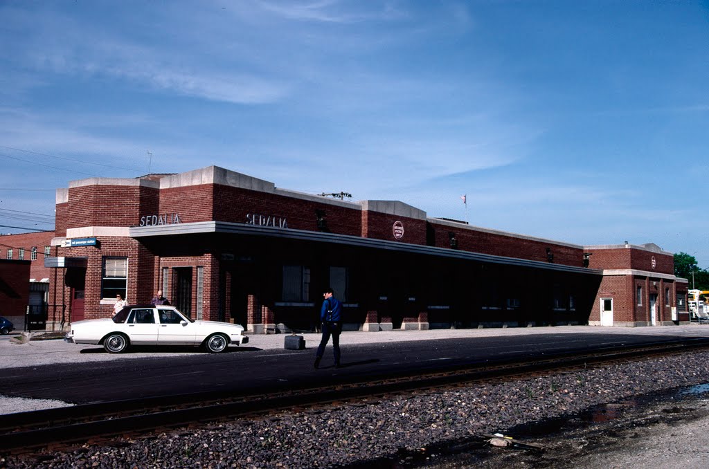 Amtrak MOPAC depot at Sedalia, MO, Седалиа