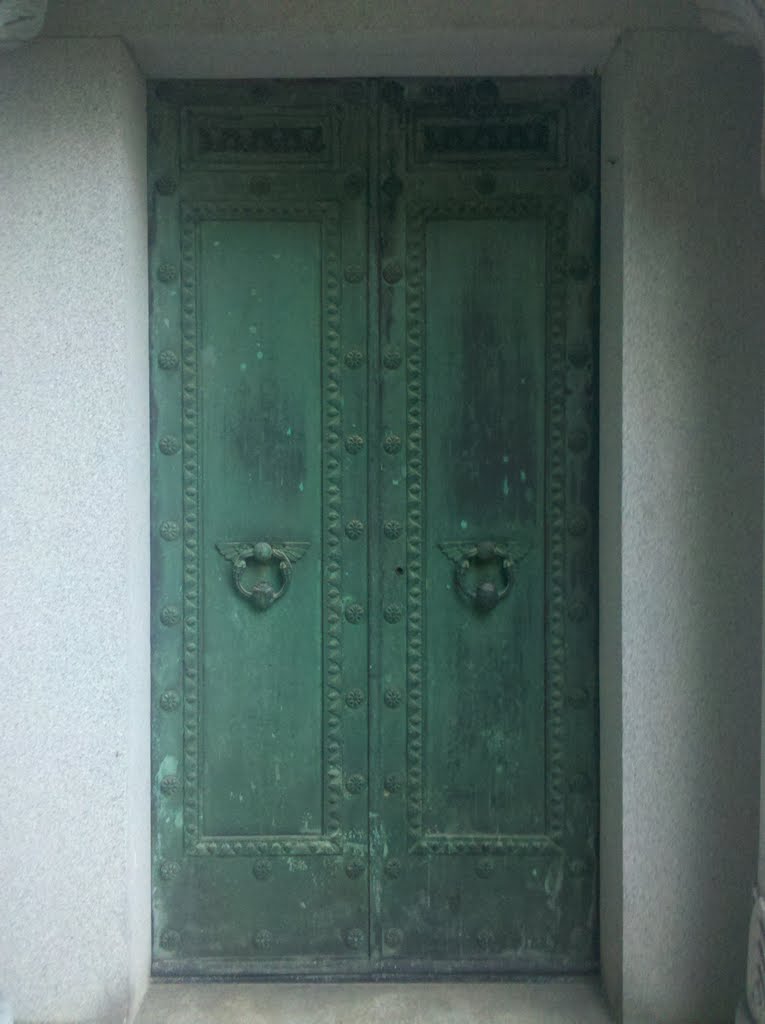 Tomb Door, Mt Mora Cemetery, St Joseph MO, Сент-Джозеф