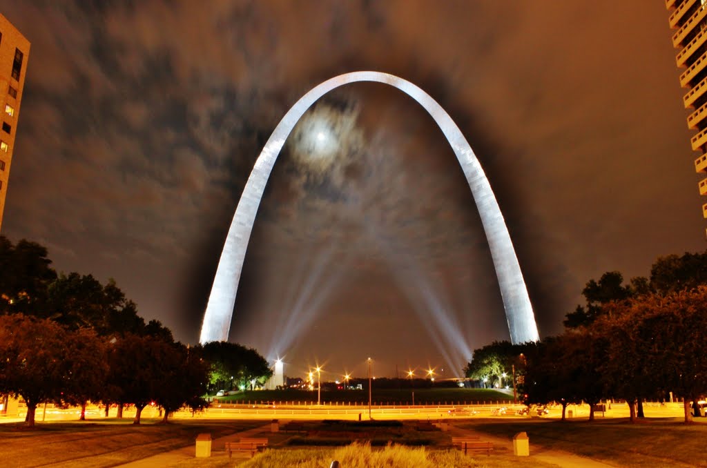 Gateway Arch at Night, Сент-Луис