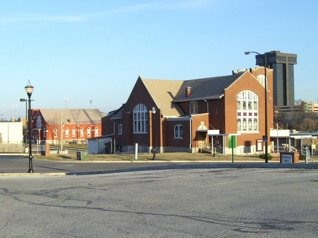 Gibson Chapel left, Pitts Chapel center, Hammonds Tower right, Спрингфилд