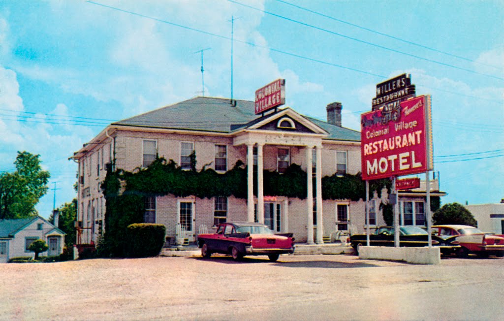 Colonial Village Restaurant Motel in Rolla, Missouri, Флат Ривер