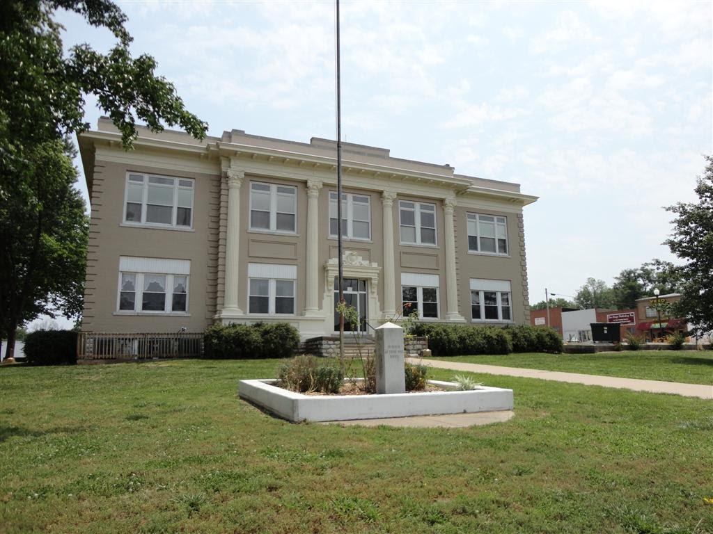 Saint Clair County Courthouse, Osceola, MO, Харвуд