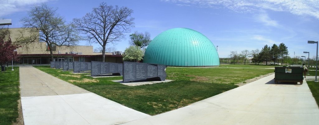 Panorama of the Robert T. Longway Planetarium, Flint, Michigan, Бичер