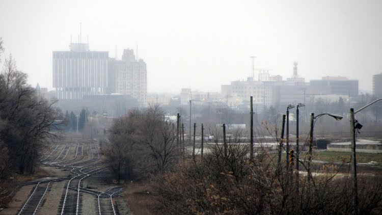 Downtown Flint, from Buick City, Бичер