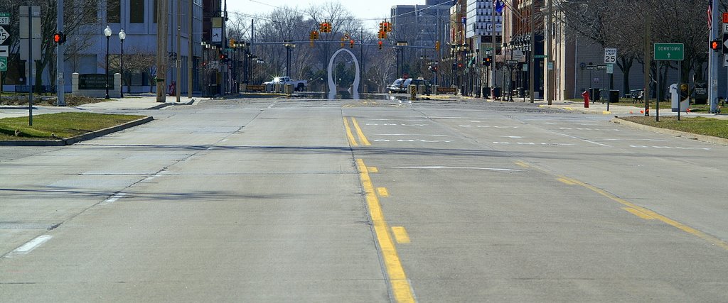 Looking West on Center Ave, Бэй-Сити