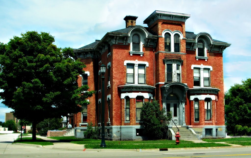 Lumber Baron Mansion In Bay City Michigan Holz Baron Villa In lumber-baron-mansion-in-bay-city-michigan-holz-baron-villa-in