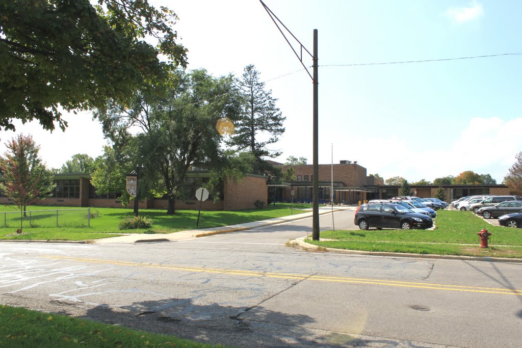 Northside School, 912 Barton Drive, Ann Arbor, Michigan, Варрен