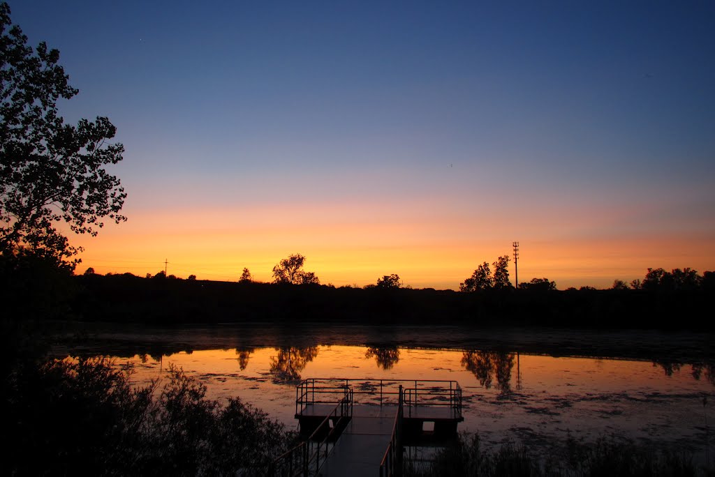 Olson Park at dusk (Ann Arbor, Michigan, United States), Варрен