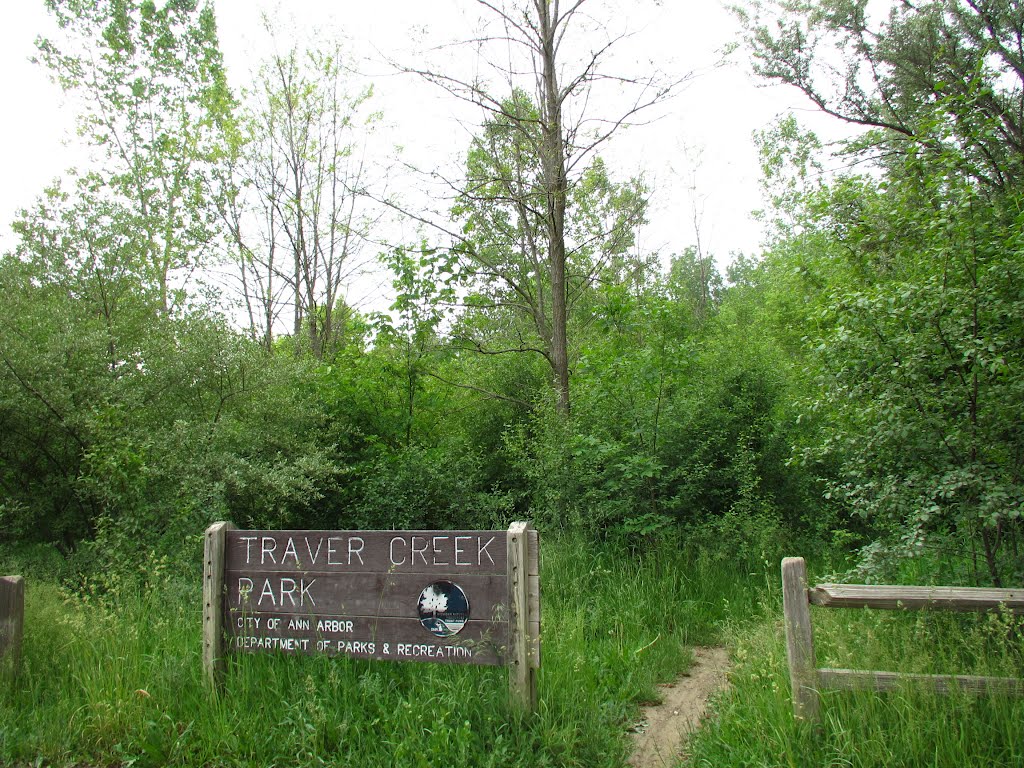 South entrance of Traver Creek Park, Варрен