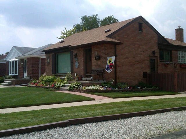Brick Front Porch and Owens Corning Roof Garden City Michigan, Гарден-Сити