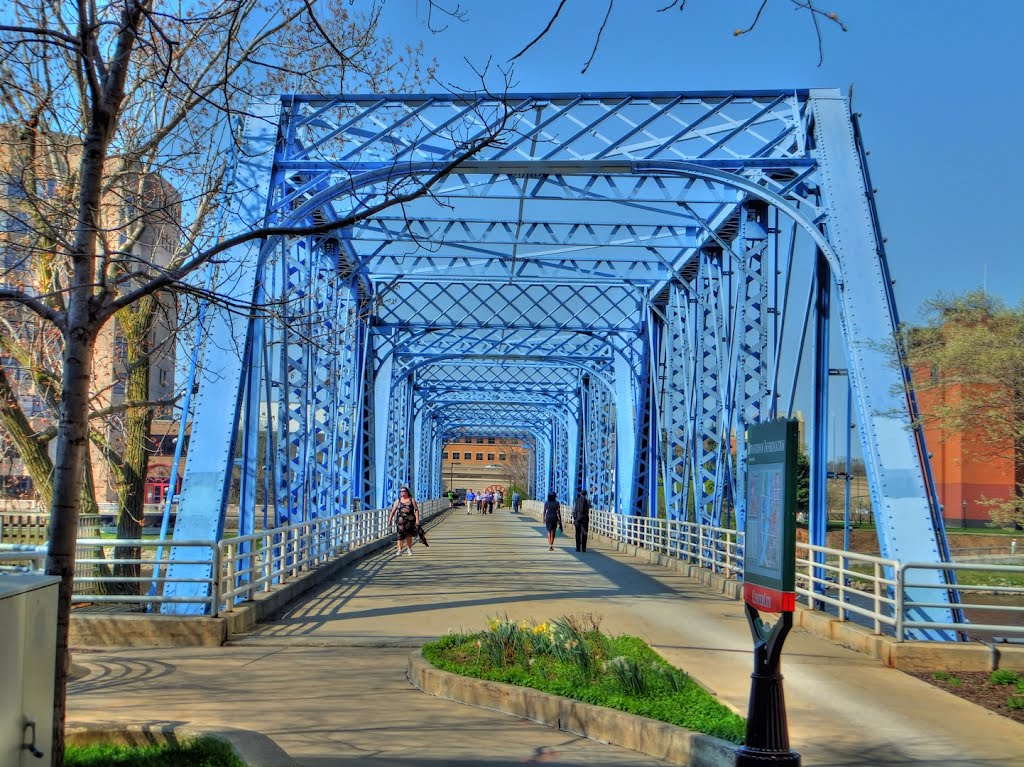 Blue Footbridge (East Side), Гранд-Рапидс