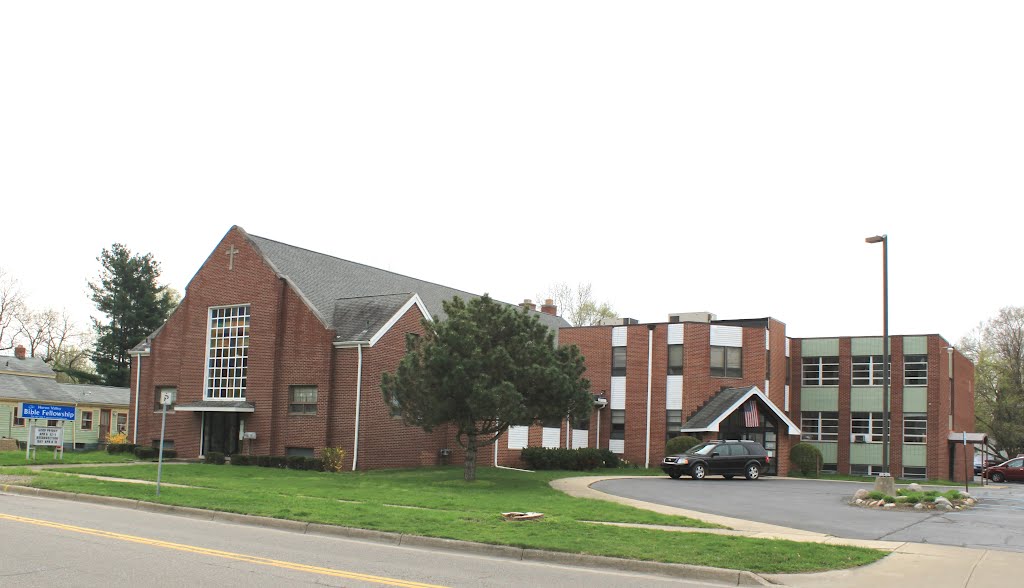 Huron Valley Bible Fellowship, 218 East Forest Avenue, Ypsilanti, Michigan, Ипсиланти
