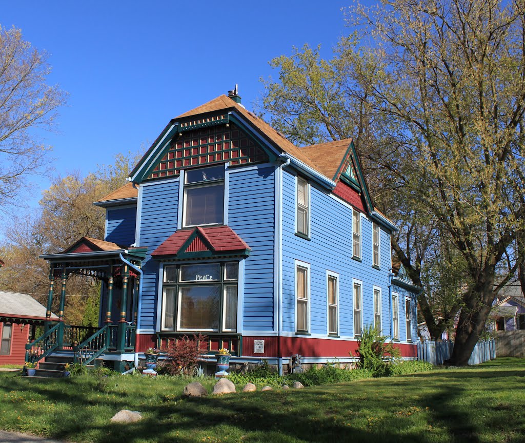 Historic House, (c. 1885), 313 East Cross Street, Ypsilanti, Michigan, Ипсиланти