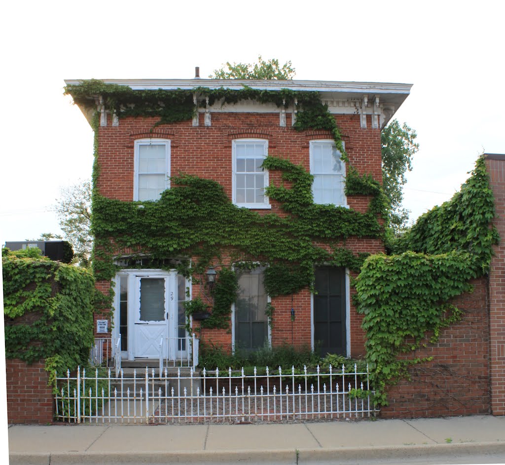 Historic Structure, (1850), 29 South Huron Street, Ypsilanti, Michigan, Ипсиланти