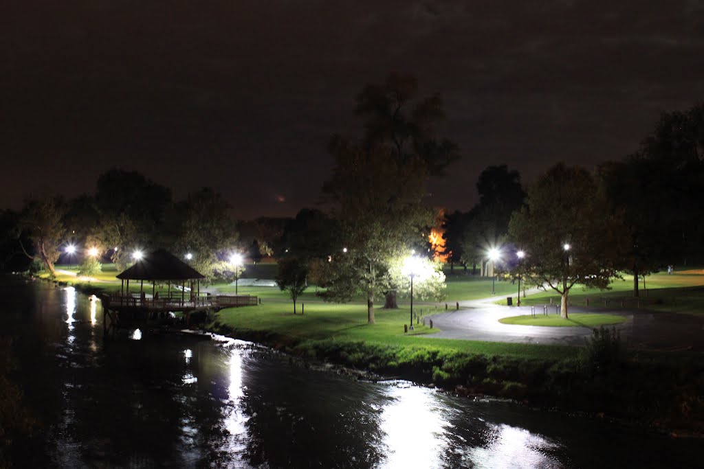 Riverside Park at Night, Depot Town, Ypsilanti, Michigan, Ипсиланти
