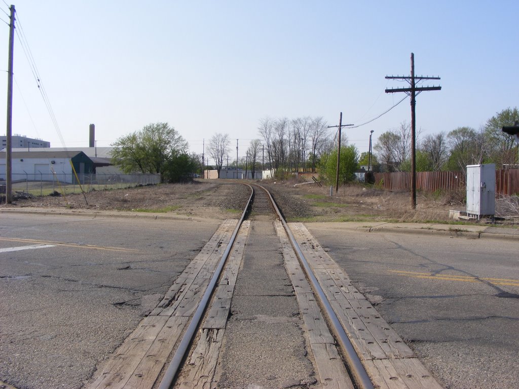 GR&I / Norfolk Southern looking North at Crosstown Parkway, Иствуд