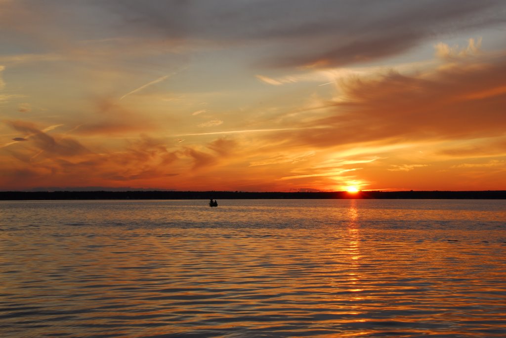 Sunset on lake Cadillac, Кадиллак