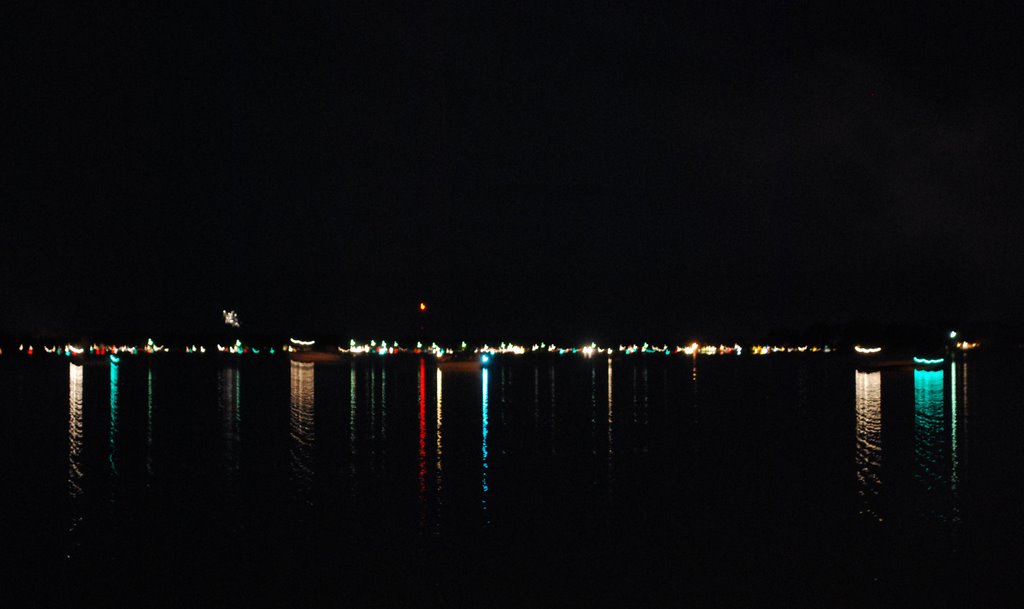 Lake Cadillac at night, Кадиллак