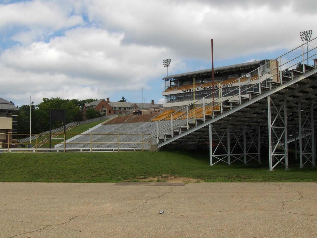 Western Michigan University Waldo Stadium, GLCT, Каламазу