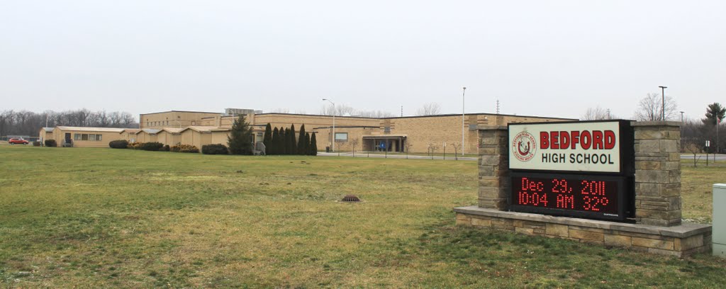Bedford High School, 8285 Jackman Road, Temperance, Michigan, Ламбертвилл