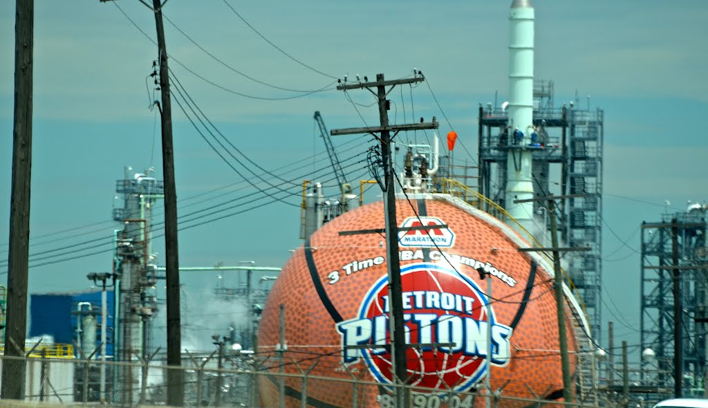 Detroit Pistons tank at refinery, Мелвиндейл