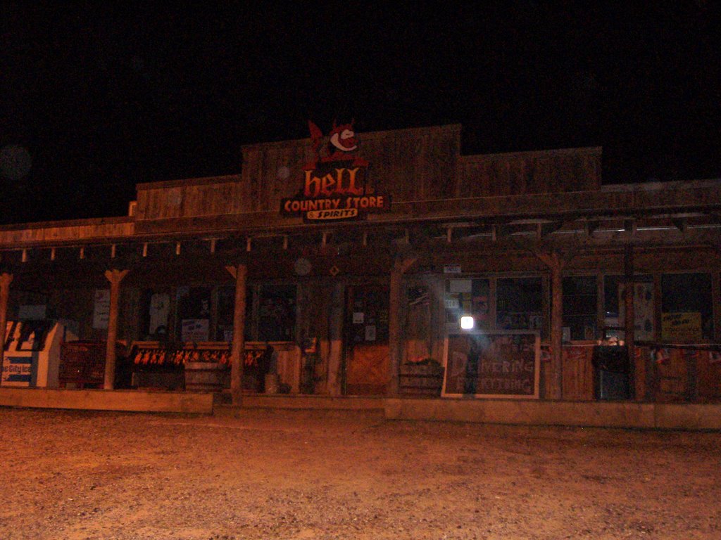 Hell Country Store in Hell, Michigan, Монтроз