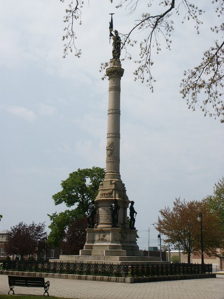 War memorial in Muskegon, Нортон Шорес
