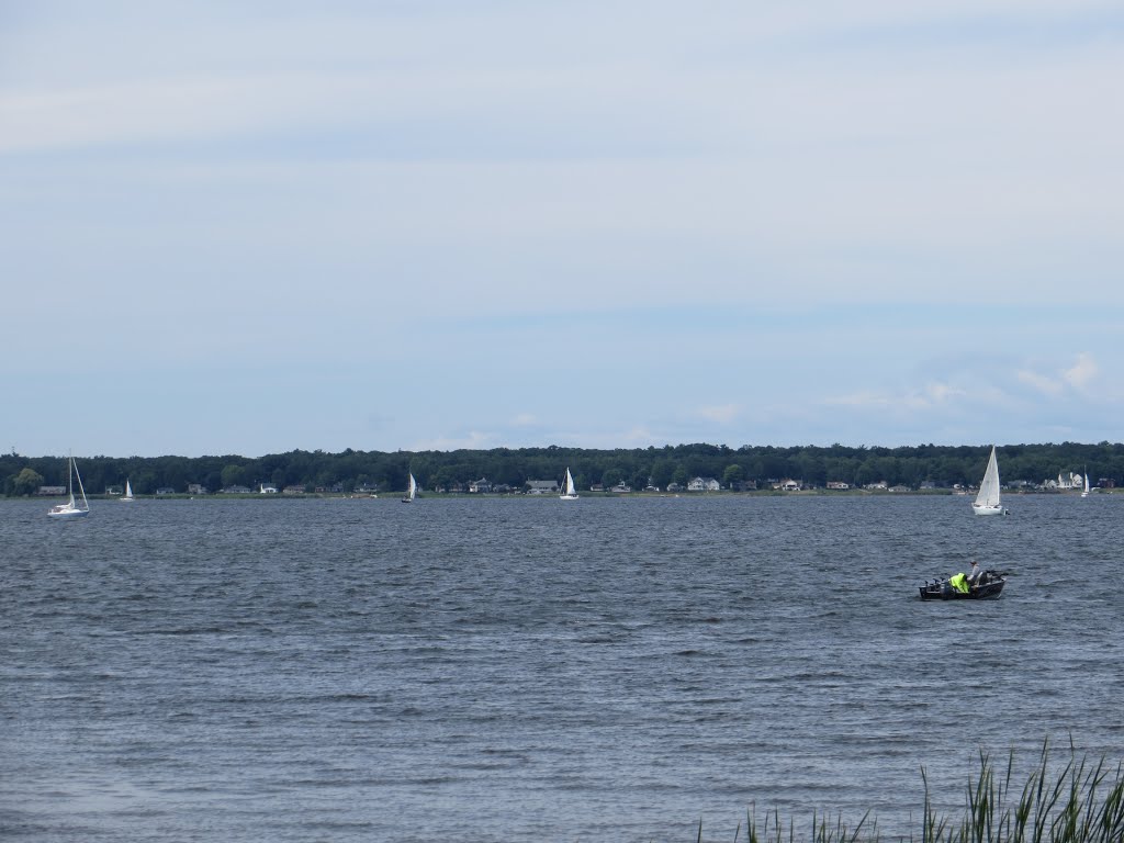 Muskegon Lake viewed from Cottage Grove Public Access, Нортон Шорес
