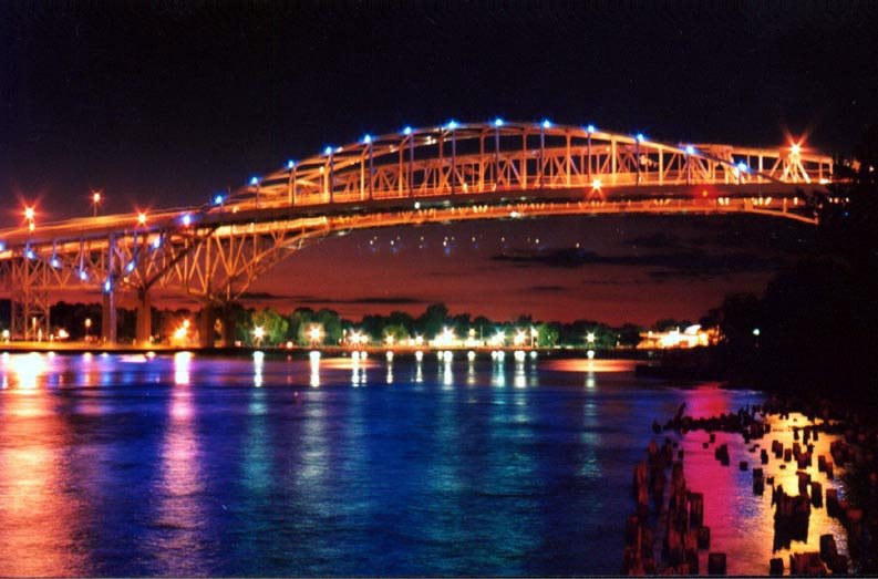 Blue Water Bridges @ Night, Порт-Гурон