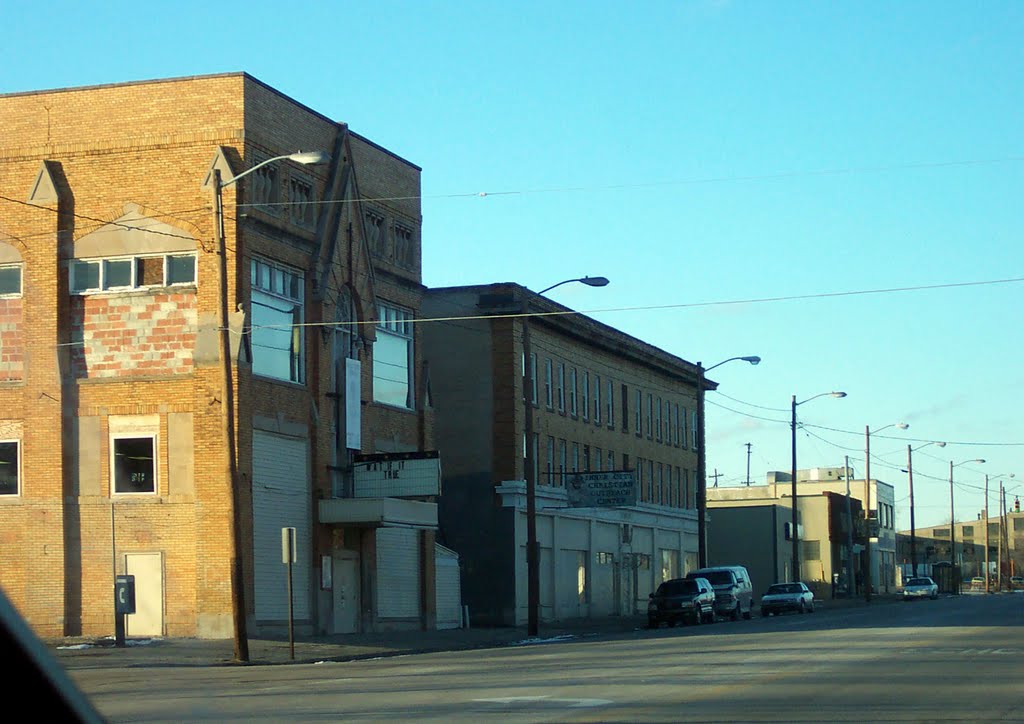 Buildings near N Saginaw & Louisa St. Flint, MI, Флинт