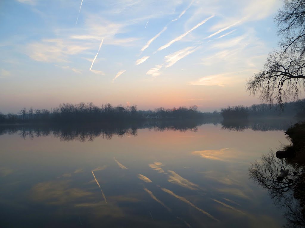 Thread Lake in a foggy morning, Флинт