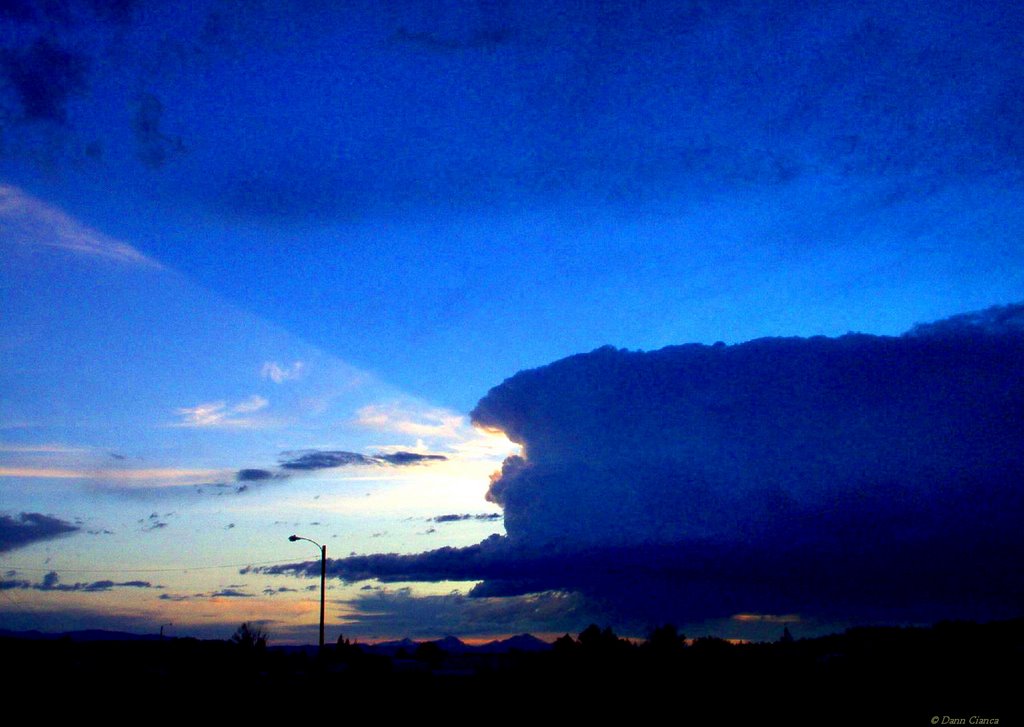 2004 - July 10th - 9:17PM MDT - Small thunderstorm tower wanders past, looking W., Бьютт