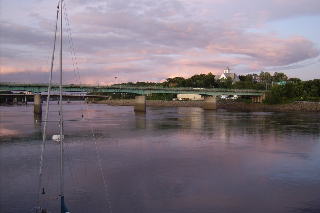 Bangor Waterfront, looking towards one of the Brewer bridges, Бангор